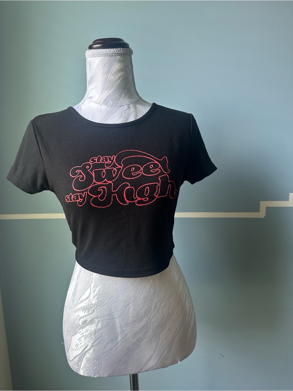 Black 'Stay Sweet Stay High' Ribbed Crop Top - Women's